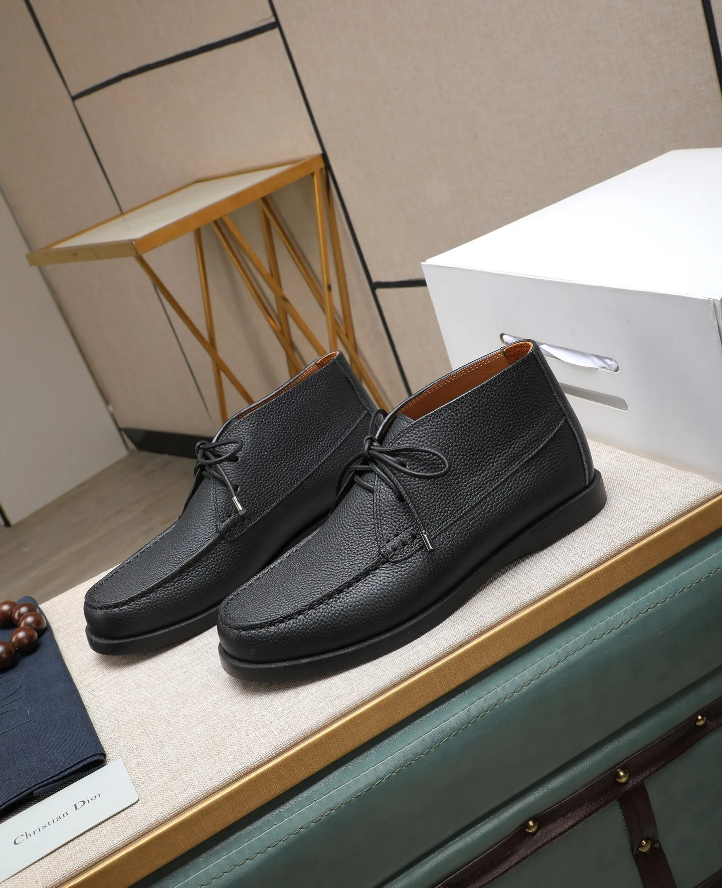 Men's shoes 💰600💰Water-dyed cow lining Original order quality Dior —🆘. Dior Original order purchase, high-end leather shoes, fabric: Made of Italian imported cowhide➕Water-dyed cow lining/cowhide lining➕Specially available original outsole, fine workmanship, real-life photos🎬Size: 38-44 (with full set of packaging)